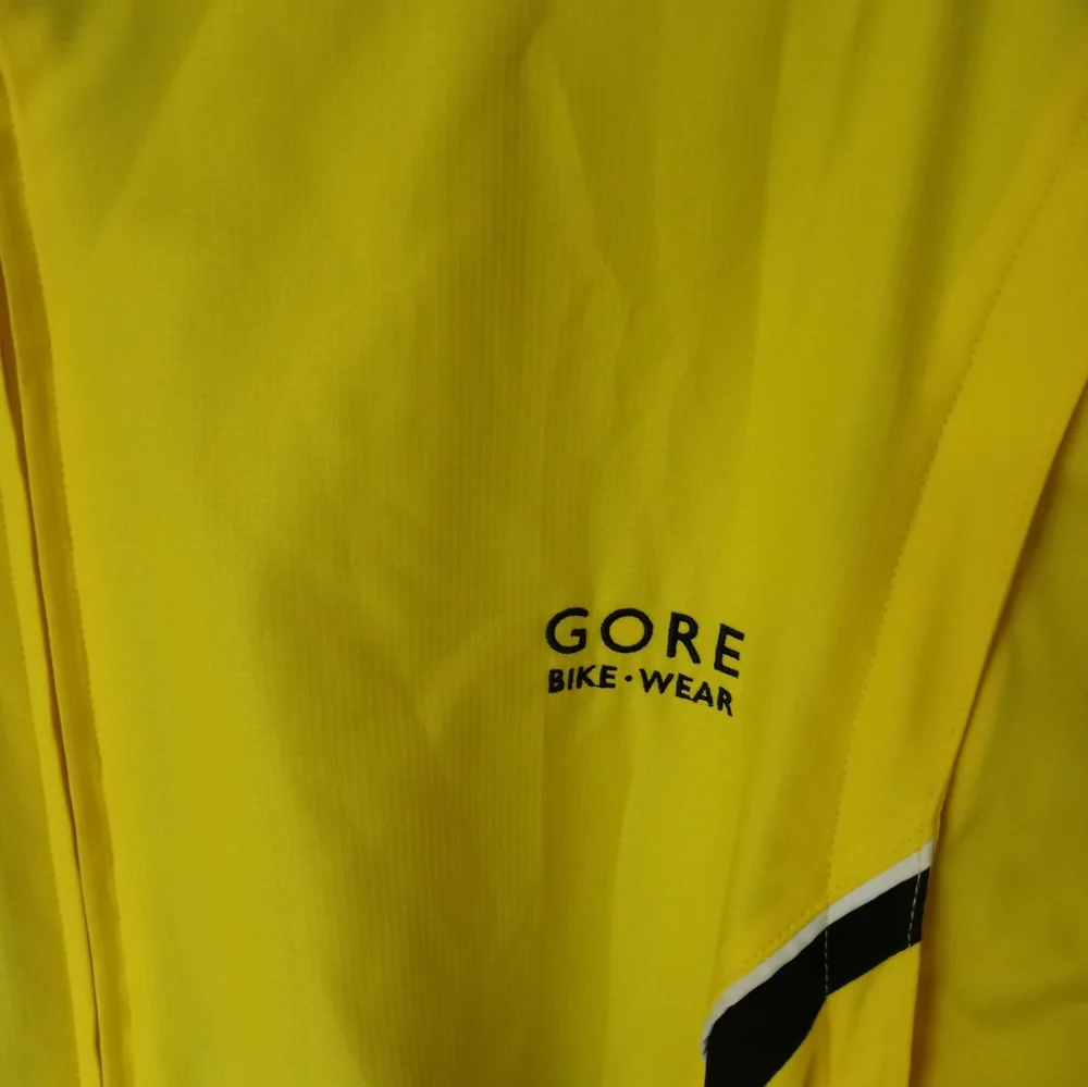 Gore Bike Wear Windstopper Biking Jacket Men Size Small Yellow Zip off Sleeves